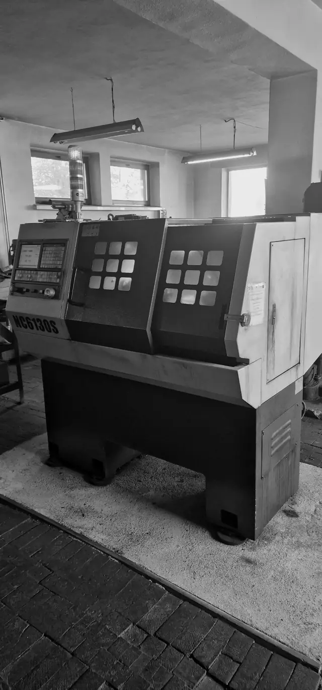 Automat tokarski CNC GSK NC6130S
